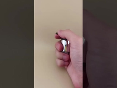 مضخة كريم سوداء وفضية K702-1 للزجاجات التجميلية