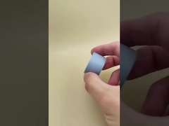 غطاء بلاستيكي أحمر أزرق مستديرة ناعمة متطاطية للزجاجات التجميلية