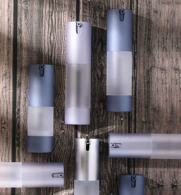 زجاجة مضخة بلا هواء من البلاستيك 10ml 15ml 20ml 30ml PP مع مضخة لوشن Snap