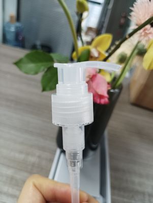 مضخة لوشن 24 410 28 410 بلاستيك PP مضخة سائل غسل اليدين نوع الدفع لولبي