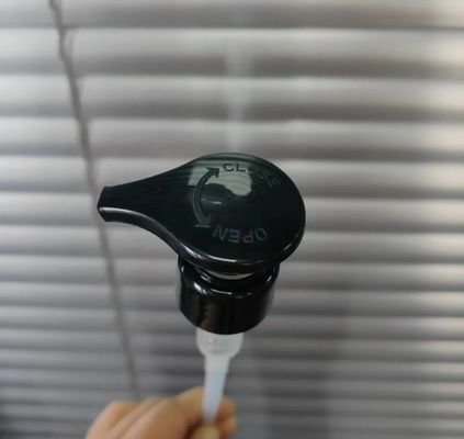 موزع لوشن بمضخة لون مخصص غير لامع بلاستيك ناعم قفل يسار ويمين مضخة مستحلب