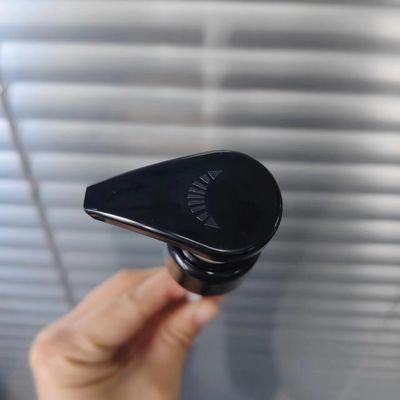 مضخة لوشن PP إغلاق مضلع ناعم رأس سرج بلاستيك قفل لولبي مضخة لوشن